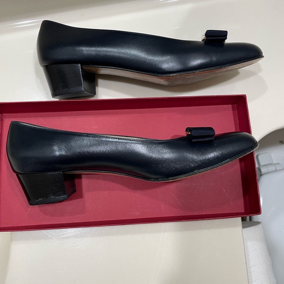 Ferragamo
Vara bow pumps - Picture 4 of 12